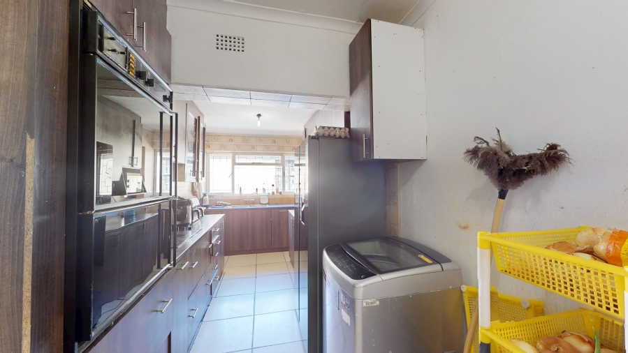 9 Bedroom Property for Sale in Firgrove Western Cape